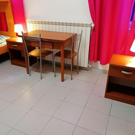 ペルラ デル レヴァンテ ホステル フラムーラ 部屋 写真