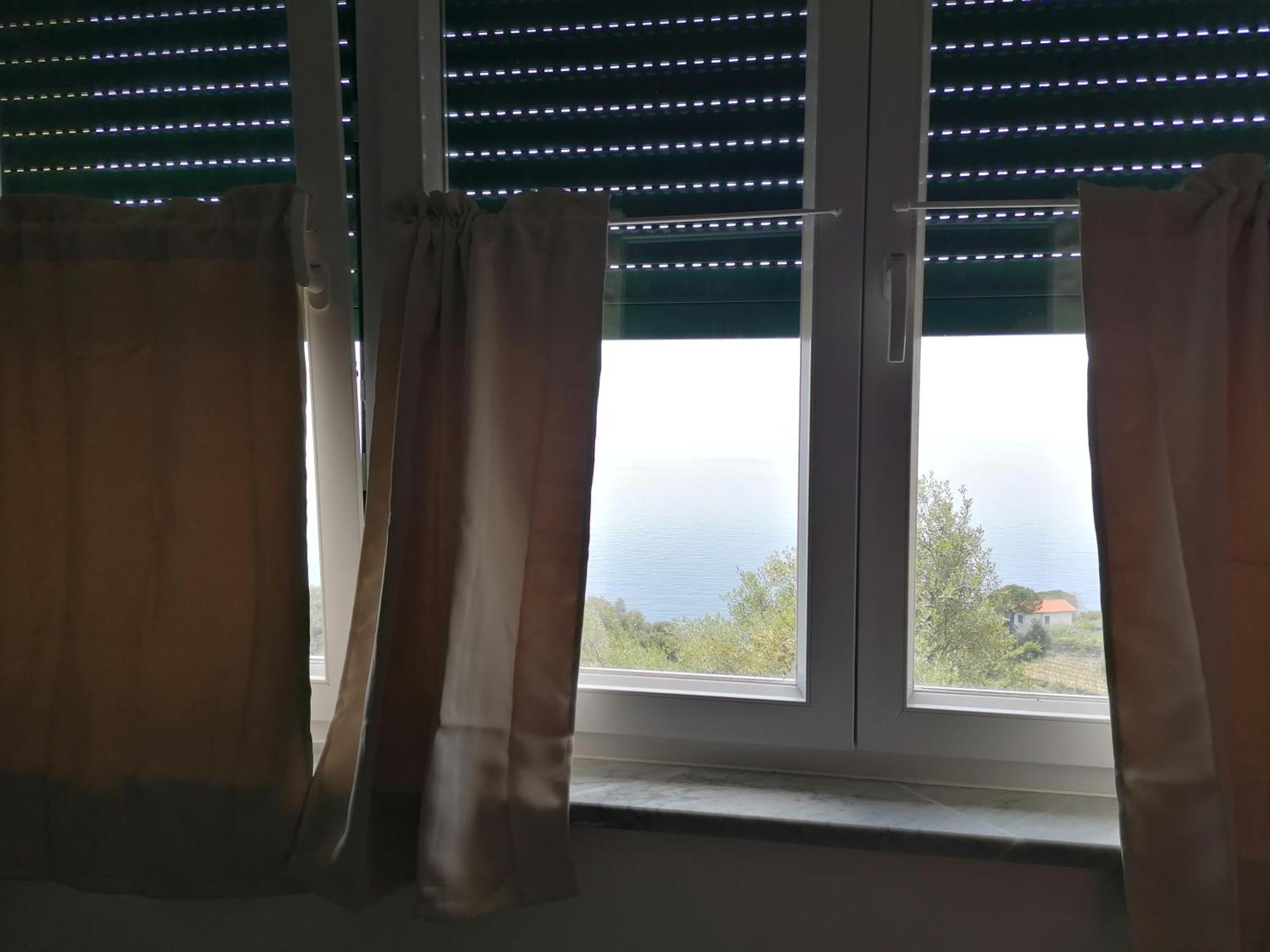 ペルラ デル レヴァンテ ホステル フラムーラ 部屋 写真